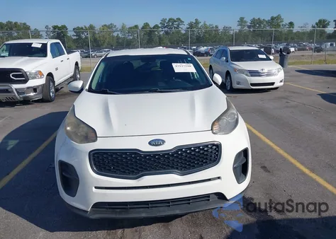2018 Kia Sportage Lx z USA, uszkodzony, nr VIN KNDPM3AC8J7450632